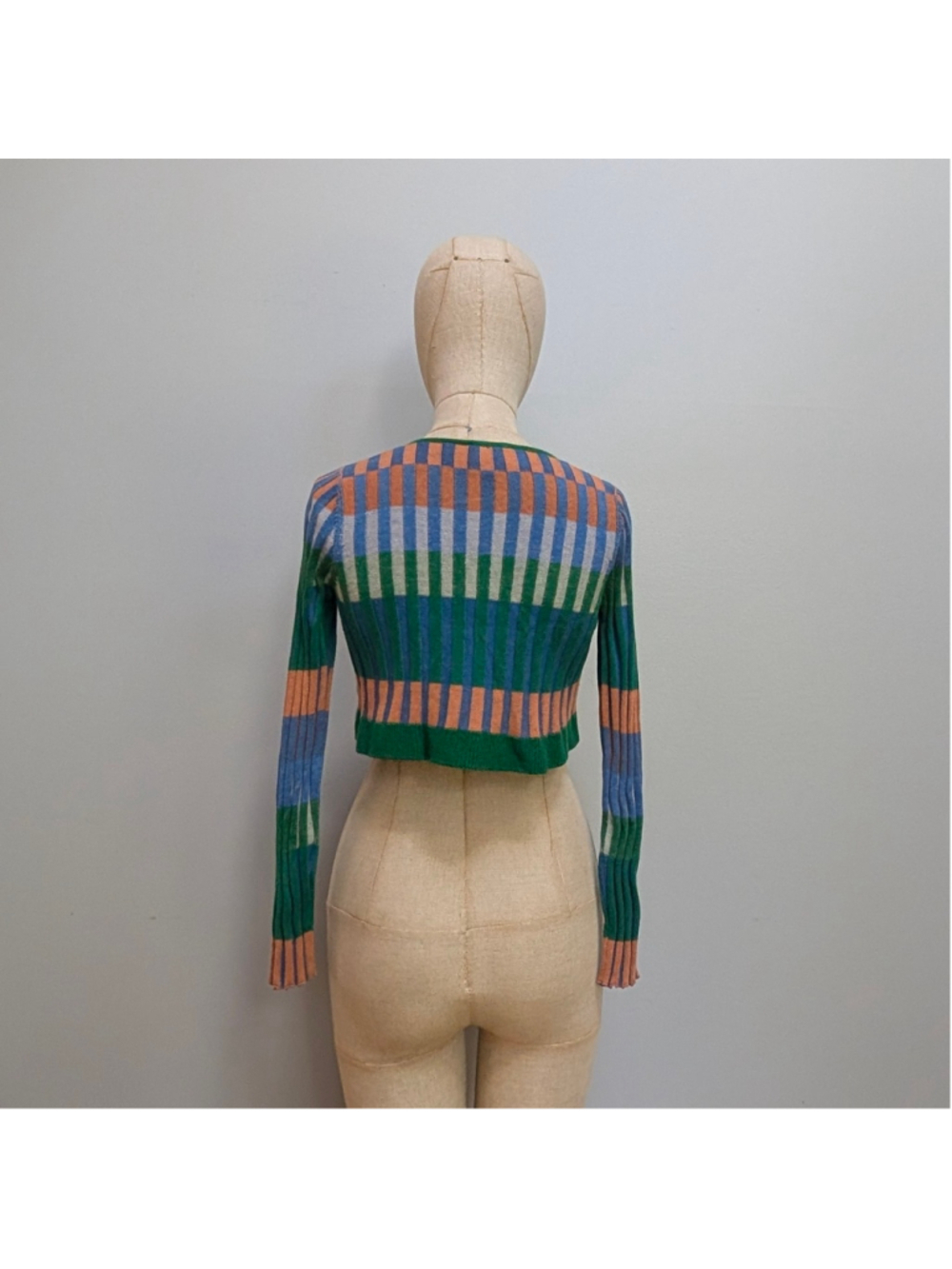 Nuuly x Find Me Now Colorblock Knit Cropped Cardigan - XS - Picture 3 of 8